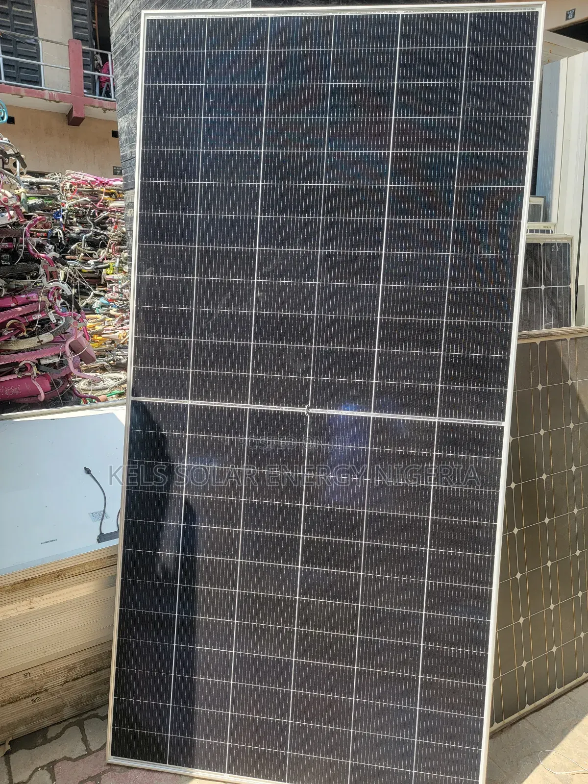 Jinko 600watts Mono Panel