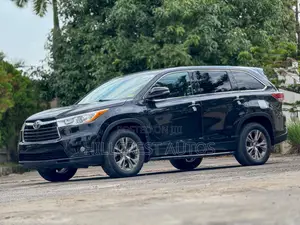 Toyota Highlander XLE 4dr SUV (3.5L 6cyl 6A) 2015 Black