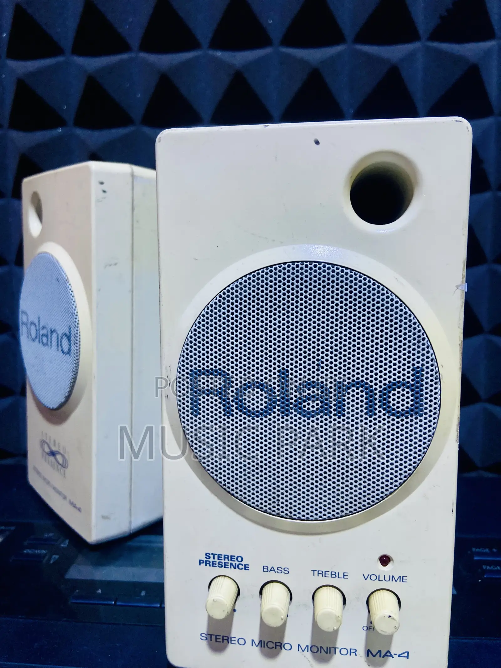 Title: Clean UK Used Roland MA-8 Stereo Micro Monitor Speakers (Pair)