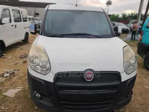 Fiat Doblo 2000 White