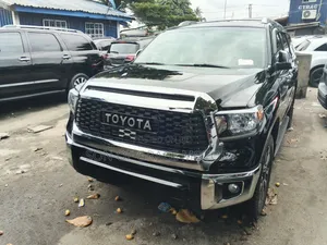 Toyota Sequoia Platinum 4dr SUV (5.7L 8cyl 6A) 2015 Black