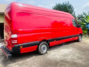Mercedes-Benz Sprinter 2014 Red