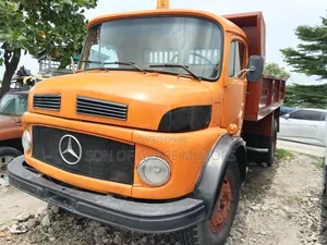 Mercedes Benz Tipper Truck 2000 Orange