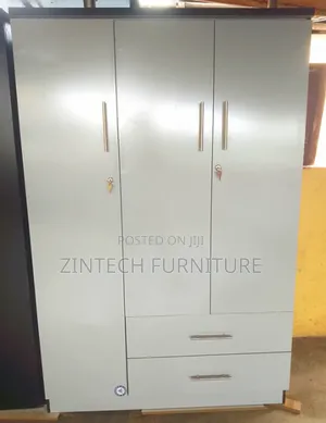 Well Furnished 4ft Wardrobe