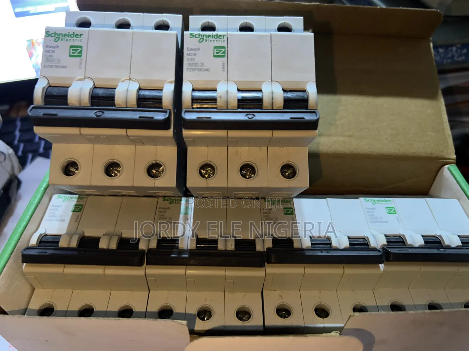 Original Schneider MCB 40amp/3pole or 63amp/3pole