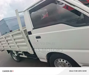 Mitsubishi Delica 2005 White