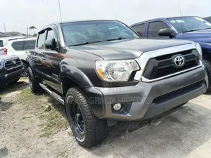 Toyota Tacoma V6 4dr Double Cab 4WD 5.0 ft. SB (4.0L 6cyl 6M) 2015 Gray