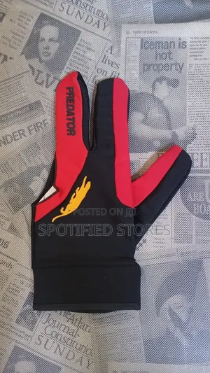 Snooker Gloves With Straps
