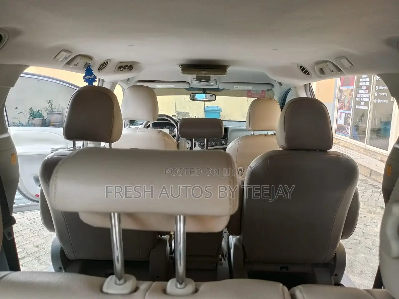 Toyota Sienna LE 8 Passenger 2011 Silver