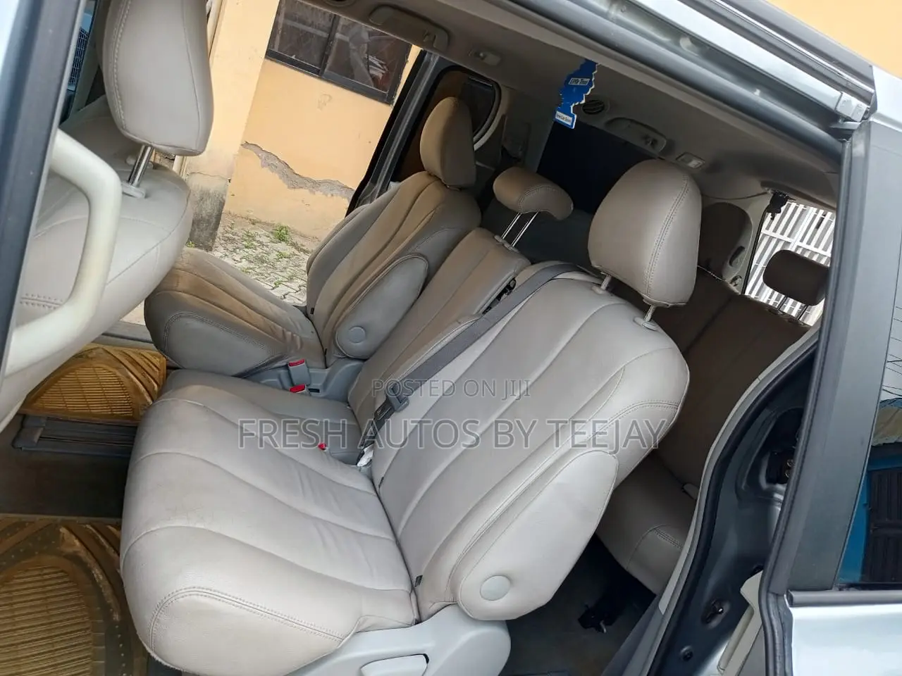 Toyota Sienna LE 8 Passenger 2011 Silver