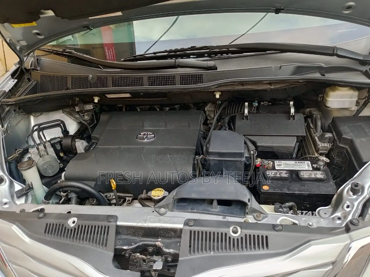 Toyota Sienna LE 8 Passenger 2011 Silver