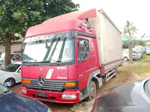Mercedes Benz Cargo Truck