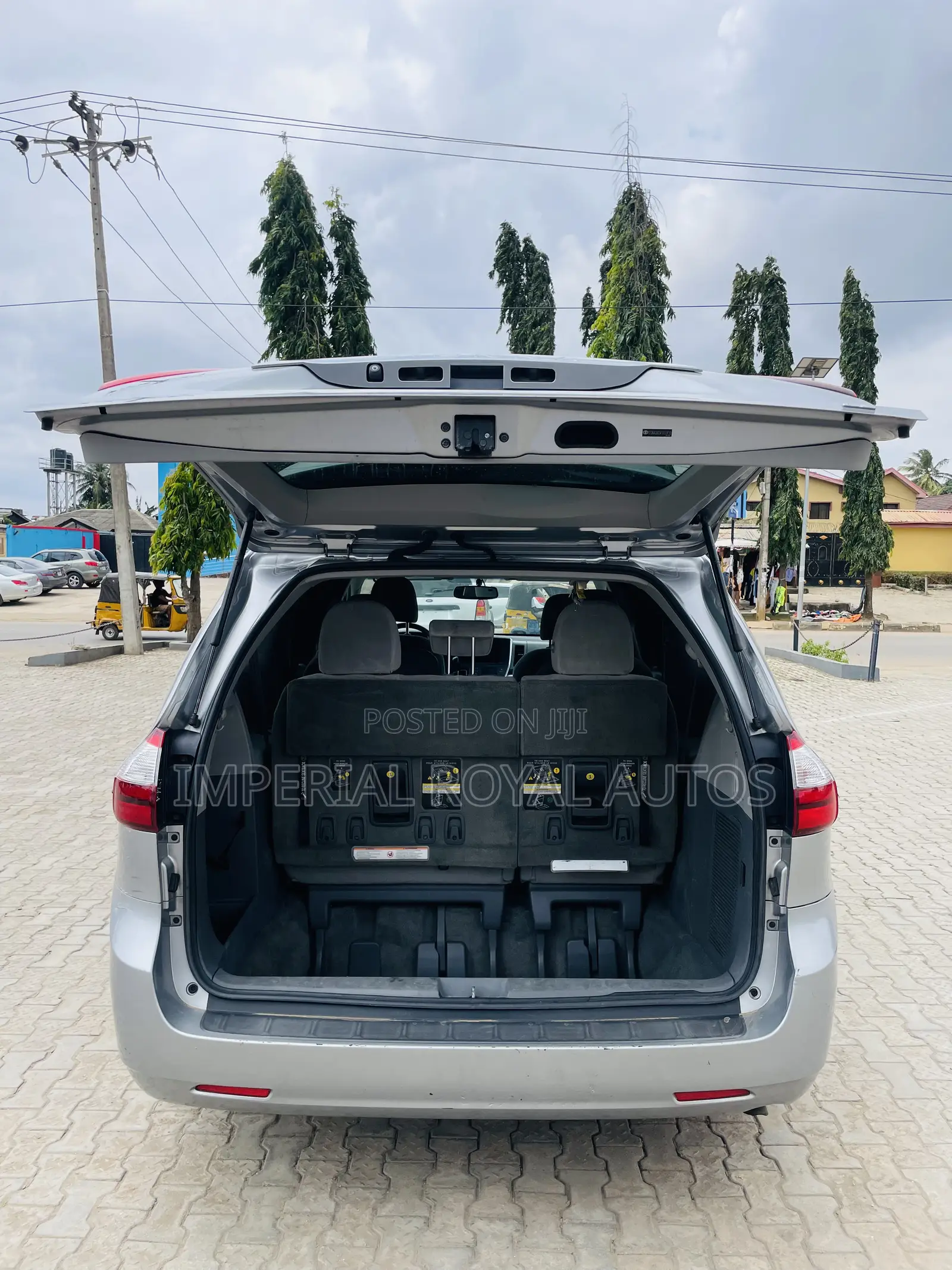 Toyota Sienna 2015 Silver