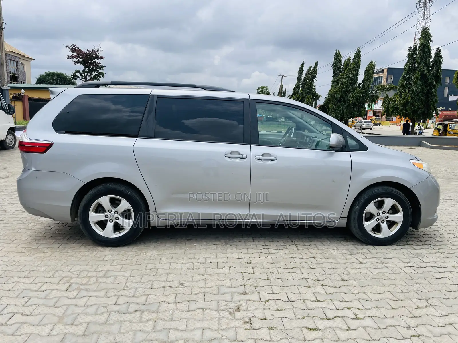 Toyota Sienna 2015 Silver