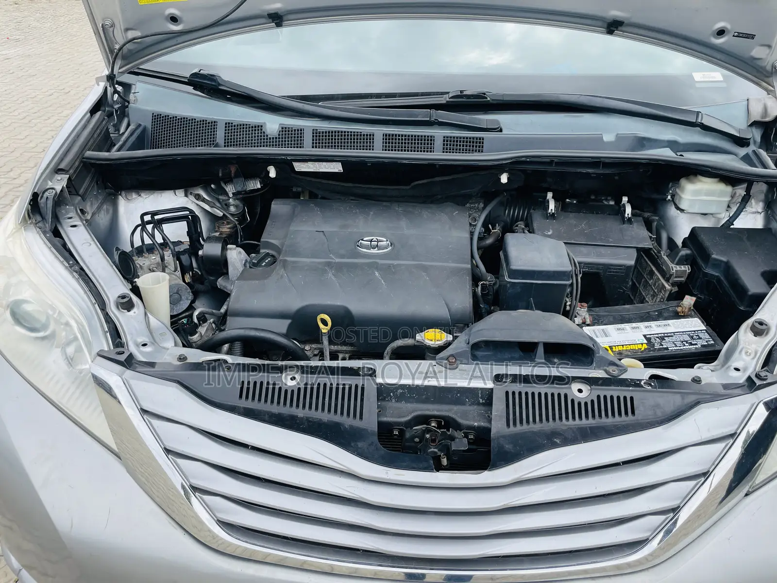 Toyota Sienna 2015 Silver