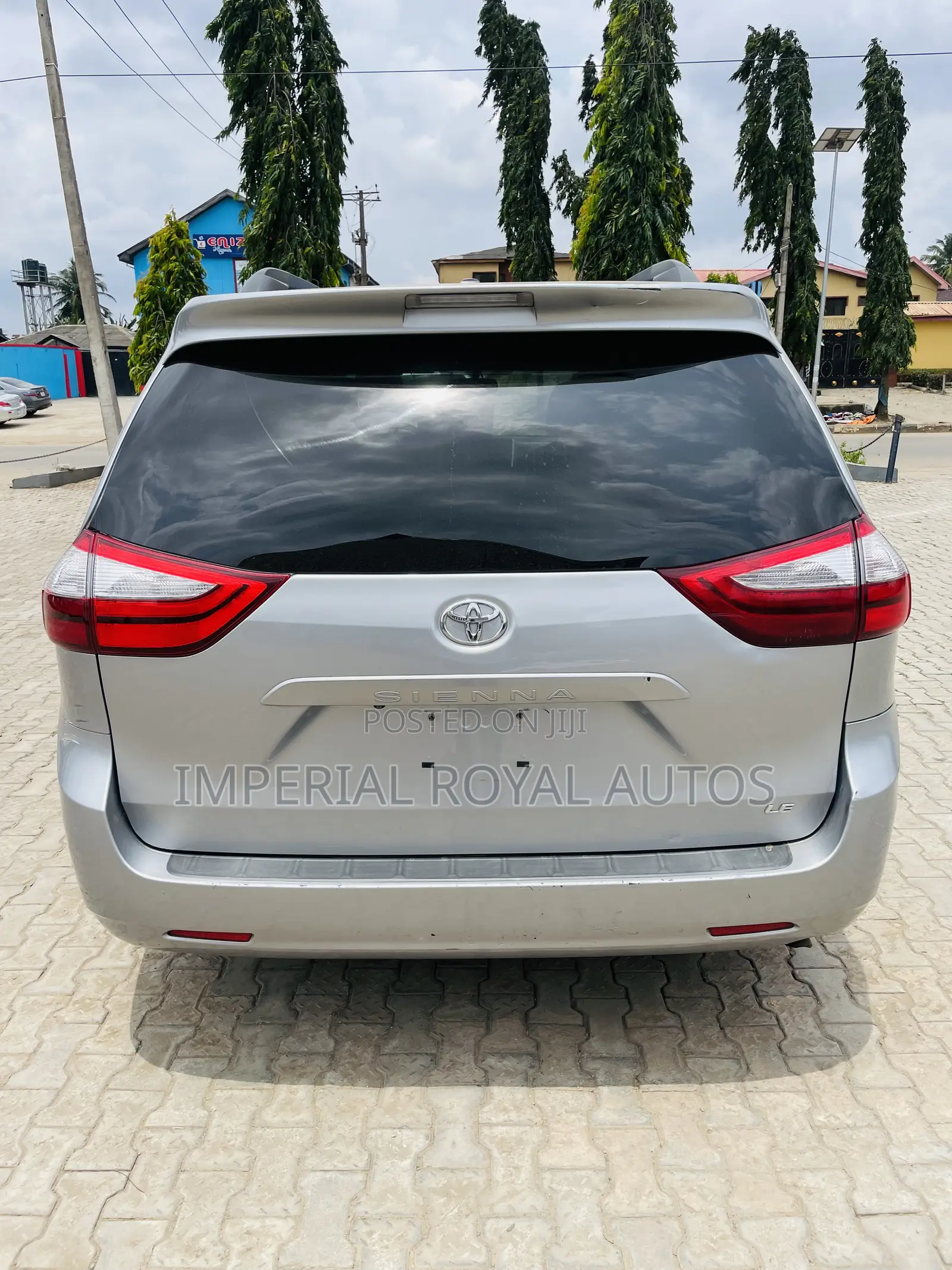 Toyota Sienna 2015 Silver