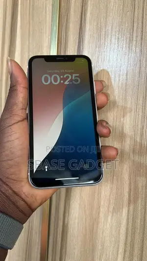 Apple iPhone XR 128 GB White