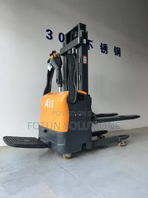 Forklift 1.5tons by 3 Meters