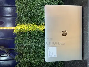 Laptop Apple MacBook Pro 2019 16GB Intel Core I7 SSD 256GB