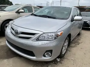 Toyota Corolla L 4dr Sedan (1.8L 4cyl 5M) 2013 Silver