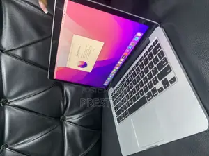 Laptop Apple MacBook Pro 2015 8GB Intel Core I5 SSD 256GB