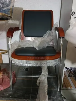 Office Visitor Chair Wooden Design