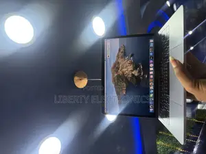 Laptop Apple MacBook Pro 2019 16GB Intel Core I5 SSD 1T