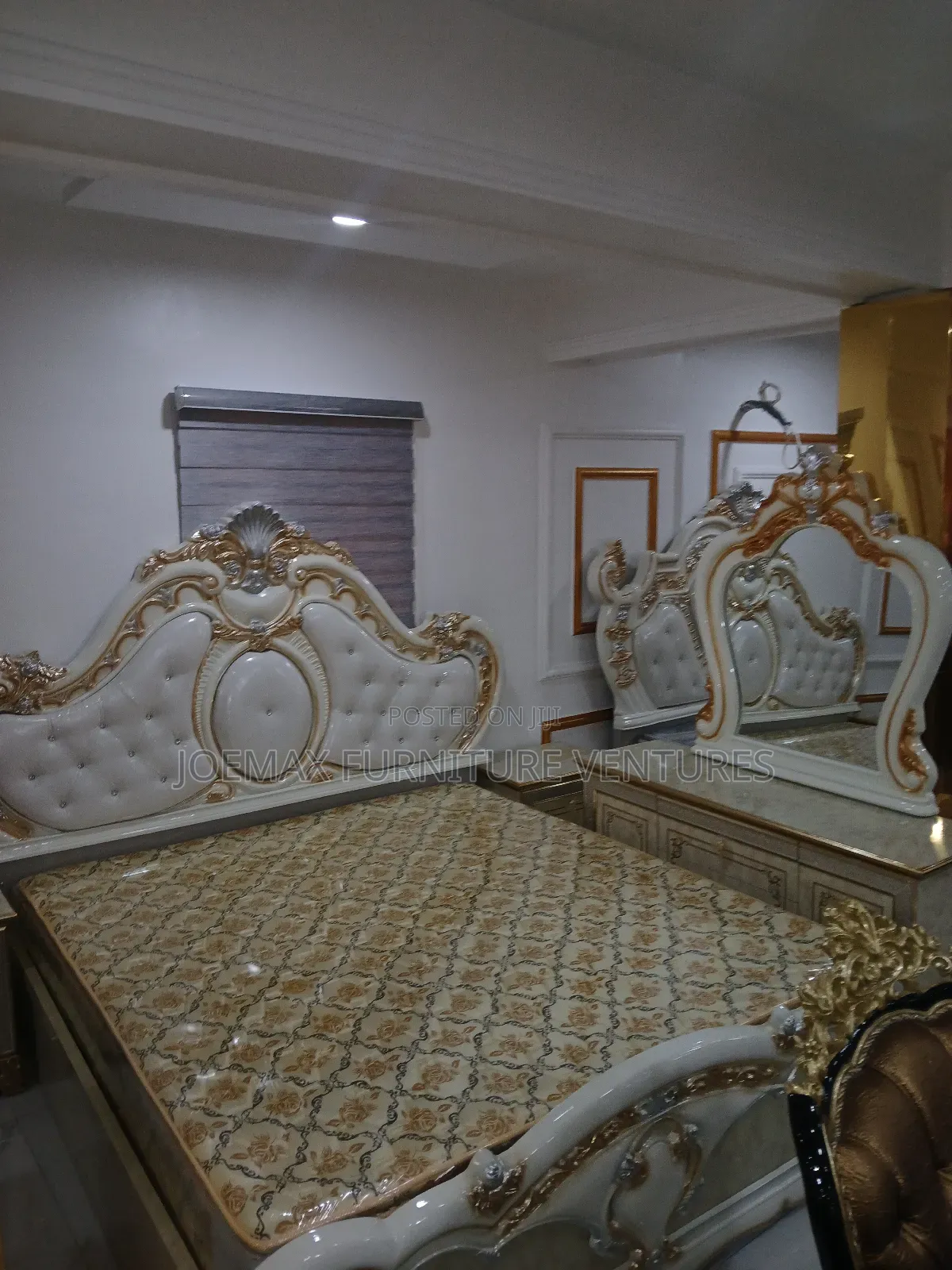 Royal Executive Bed With Dressing Mirror and Two Drawers