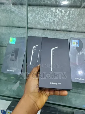 New Samsung Galaxy S25 128 GB Green