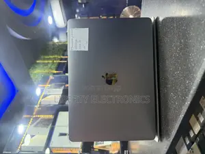 Laptop Apple MacBook Pro 2019 16GB Intel Core I5 SSD 512GB