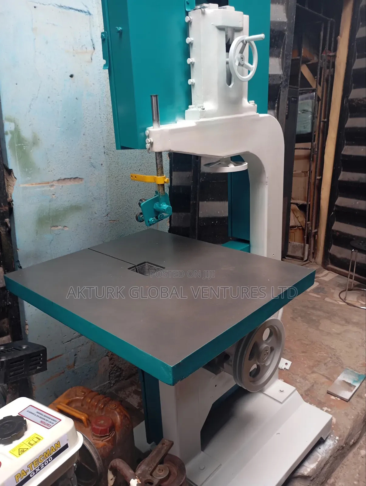 Band Saw Machine