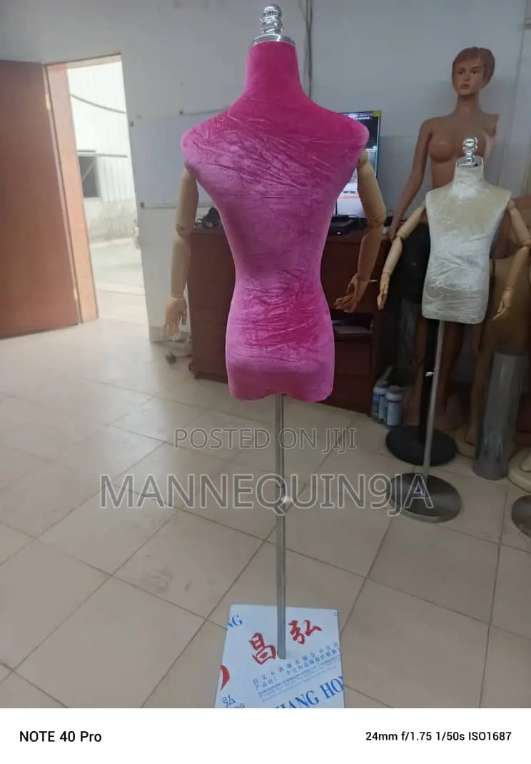 Fully Pinnable Dress From With Skeleton Arm