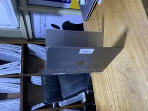 Laptop Apple MacBook Pro 2021 M1 32GB Apple M1 Pro SSD 2T