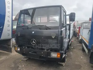 Mercedes Benz 814 Truck 20 Feet Long Direct German