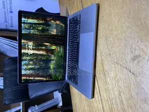 Laptop Apple MacBook 2020 32GB Intel Core I7 SSD 1T