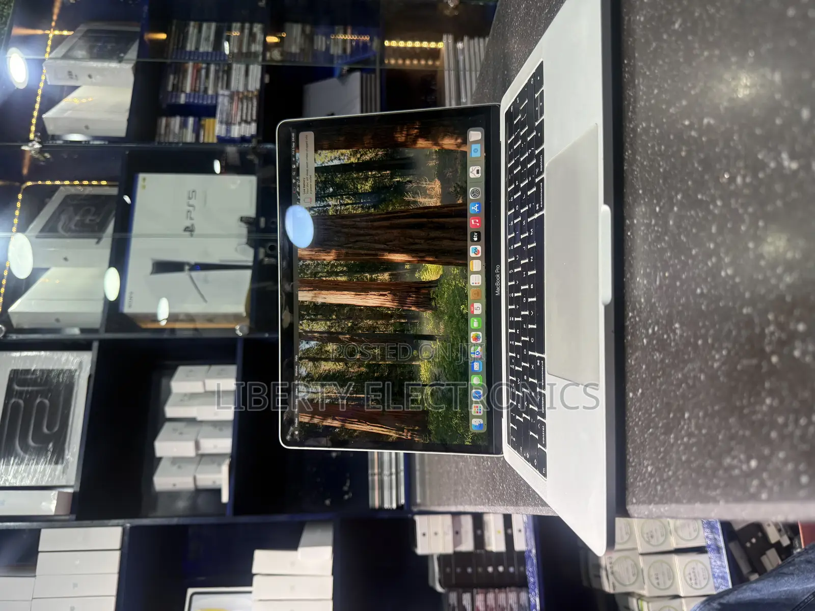 Laptop Apple MacBook Pro 2019 8GB Intel Core I7 SSD 128GB