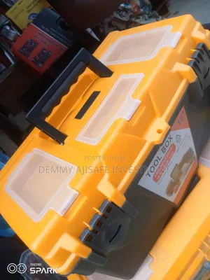 Plastic Tools Box 18"