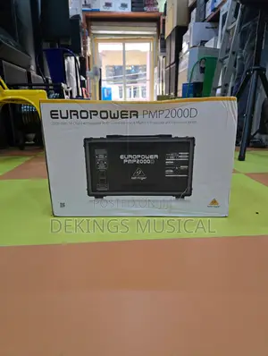 Behringer Pmp2000d Powered Mixer (2000w) 14channel