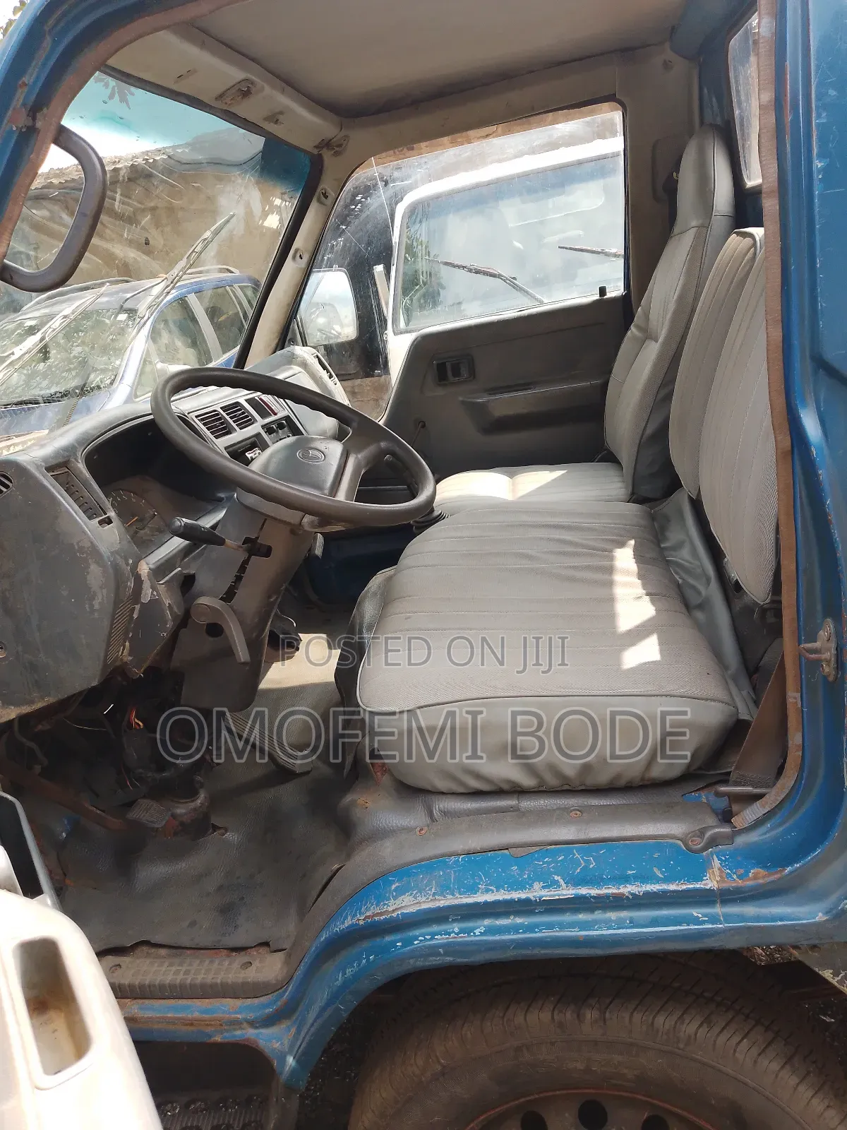 Toyota Dyna 150 Old Model Blue