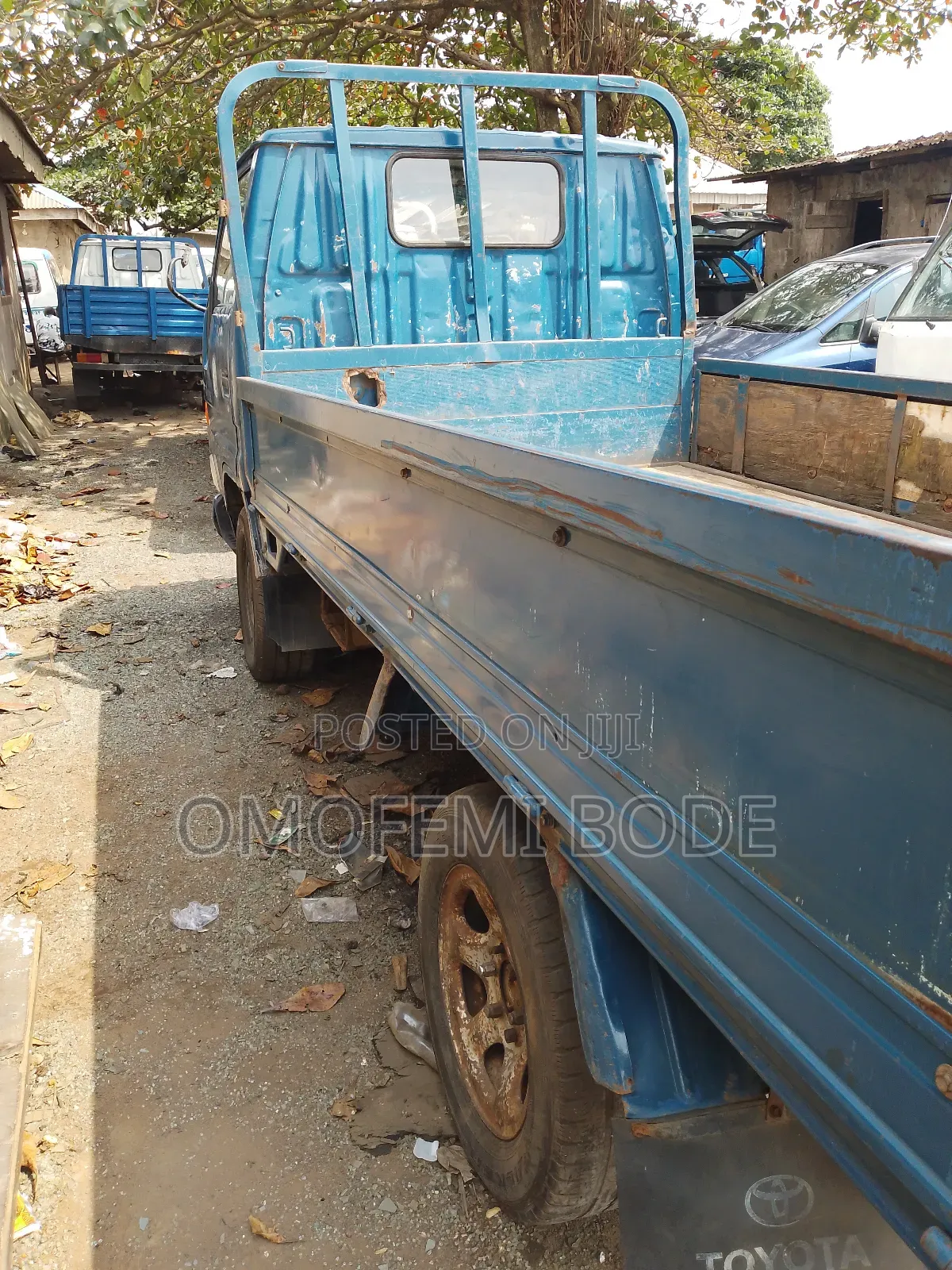 Toyota Dyna 150 Old Model Blue