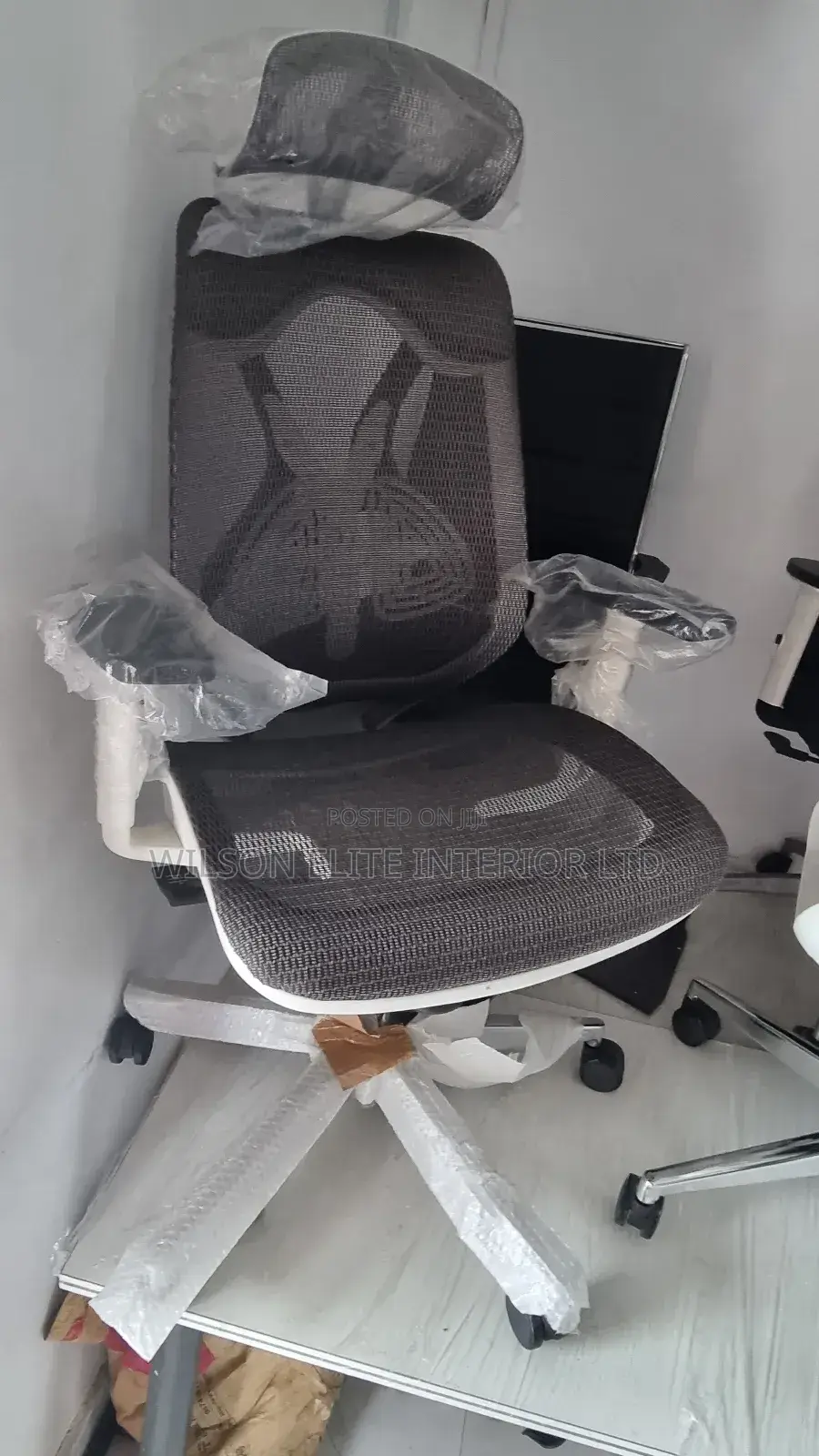Luxurious Mesh Office Chair.