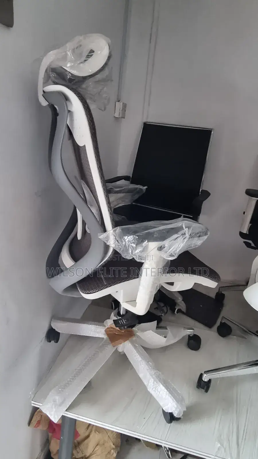Luxurious Mesh Office Chair.