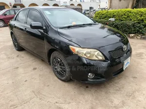 Toyota Corolla LE 4dr Sedan (1.8L 4cyl 4A) 2010 Black