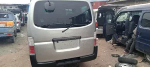 Nissan Caravan (Urvan) 2006 Silver