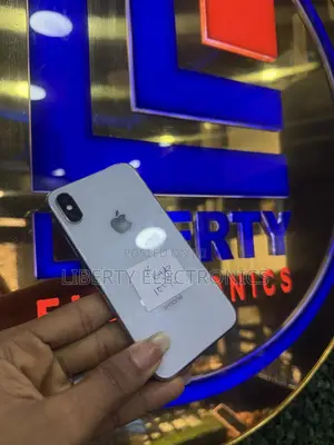 Apple iPhone X 64 GB White
