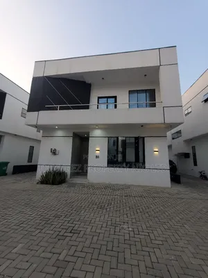 4bdrm Duplex in Orchild Road, Chevron for sale
