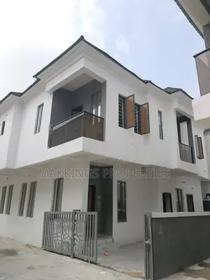 3bdrm Duplex in Chevron for sale