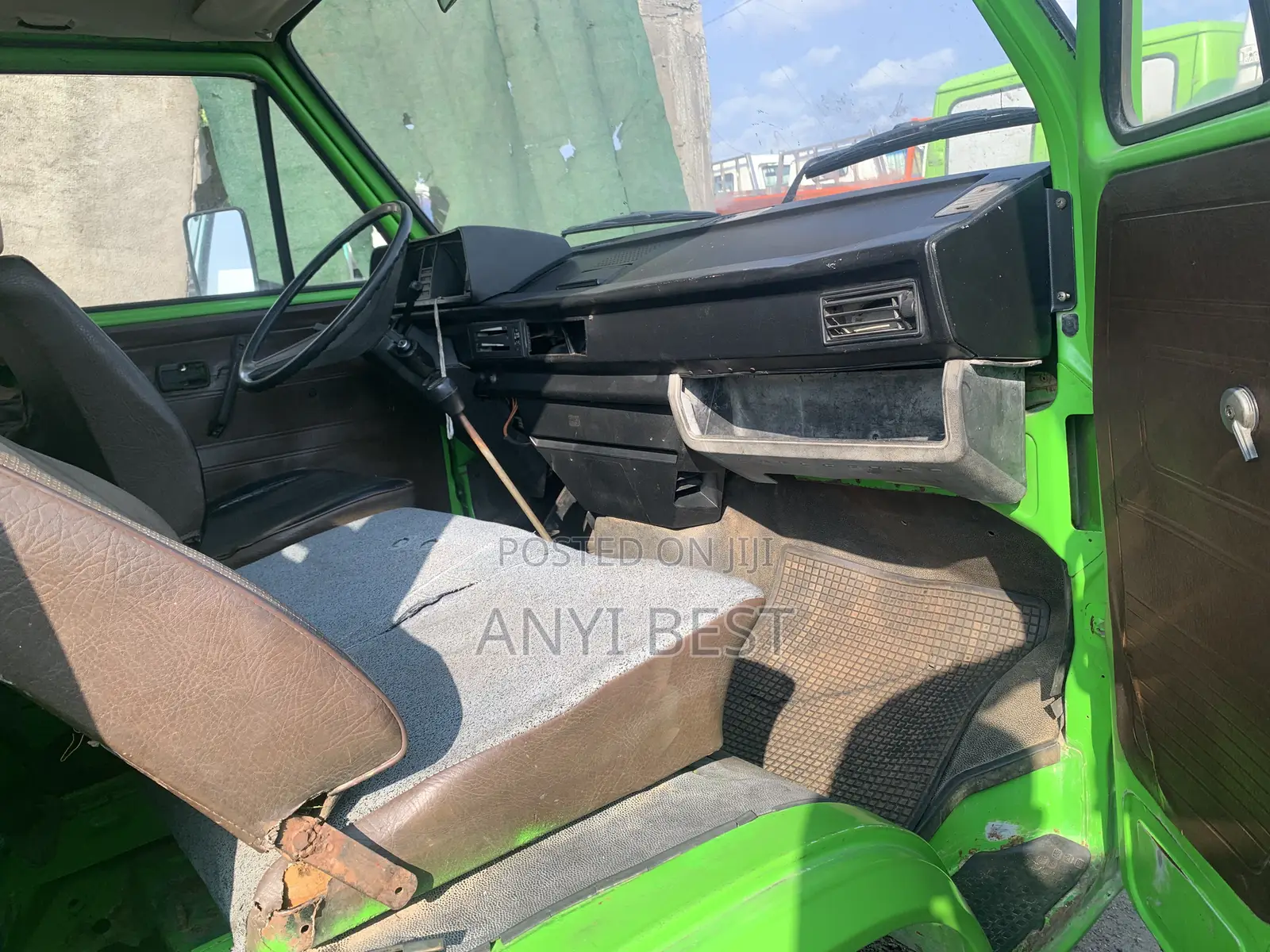 Volkswagen Transporter 2000 Green