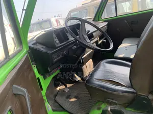 Volkswagen Transporter 2000 Green