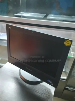 Desktop Computer Lenovo 4GB Intel Core I3 HDD 500GB